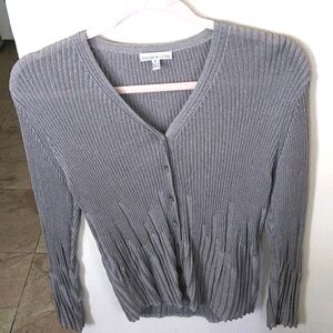 Anne Klein V-NECK CARDIGAN Gray pleated Sweater Size Small.